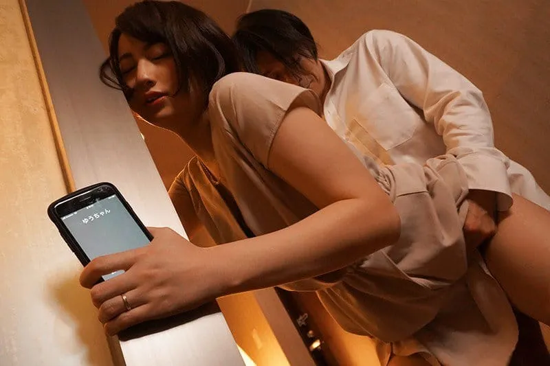 Cô vợ đi họp lớp rồi xxx với nyc mặc cho chồng ở nhà chờ